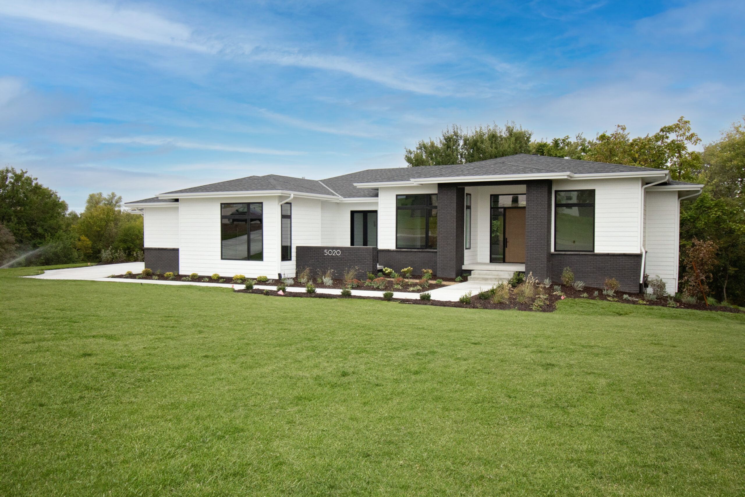 Contemporary ranch front entrance