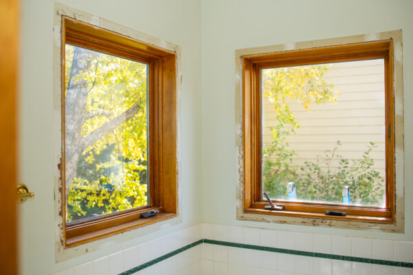 Interior Pella Lifestyle windows above bathtub