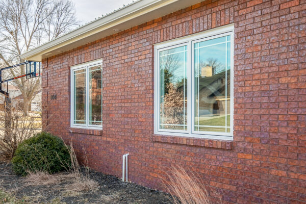 White Pella Lifestyle casement window exterior